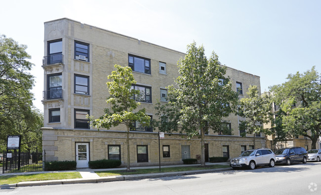 Building Photo - Wilson Court - 1901 W Wilson Ave Rental