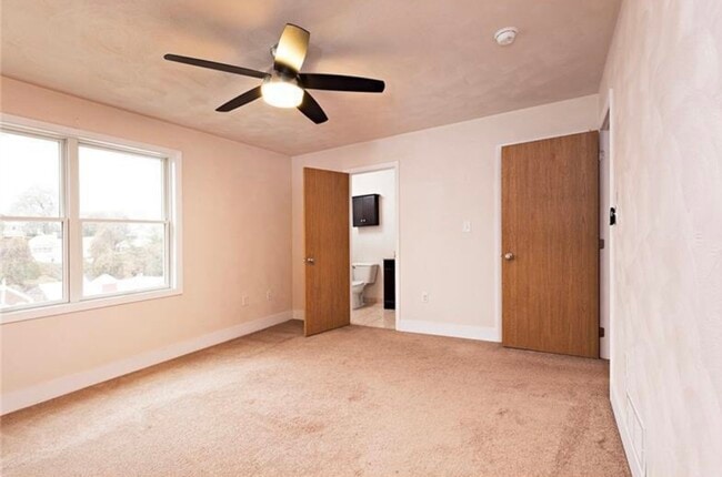 Master Bedroom - 4216 Lydia St