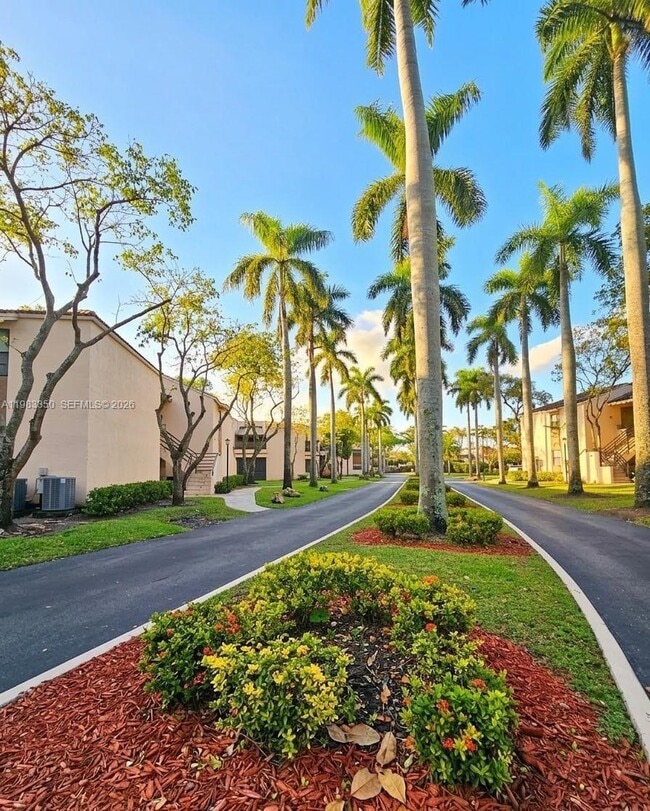 Photo - 20130 NE 3rd Ct Unidad 6