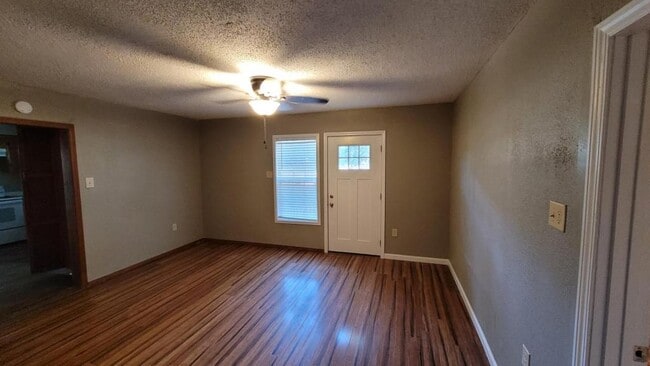 Photo - 33200 Walker Rd N