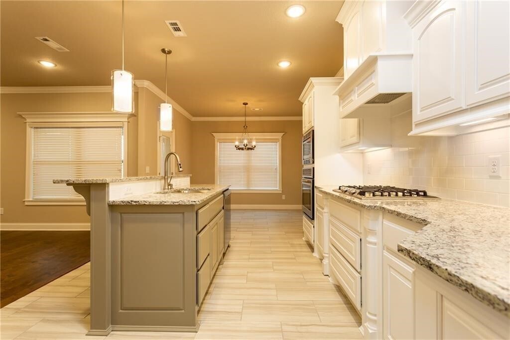 Photo - 3502 SW Brittany Rd