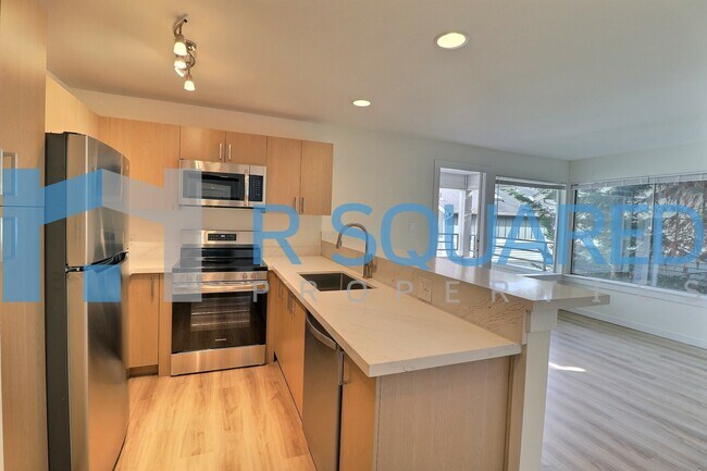 Photo - 3910 Whitman Ave N