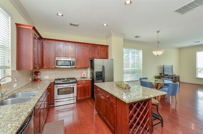 Photo - 3316 Clearview Cir