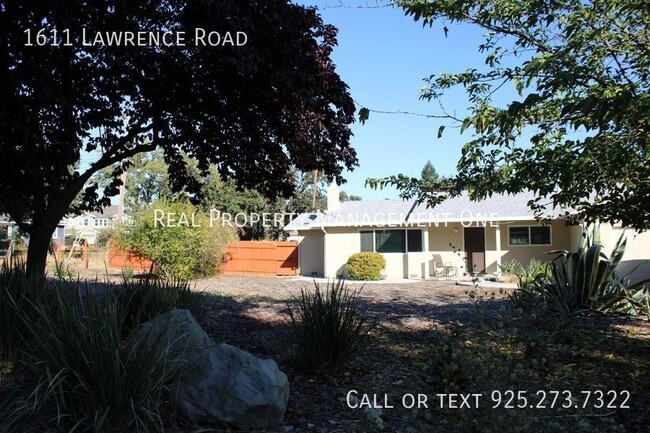 Photo - 1611 Lawrence Rd