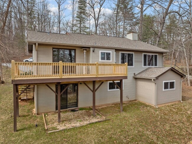 Photo - 200 Waterford Dr