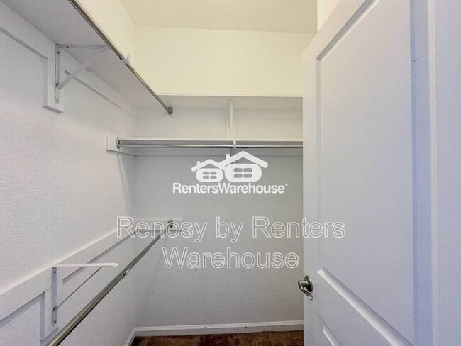 Photo - 1713 Dresdon Ln