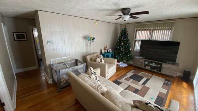 Photo - 307 Ardmore St