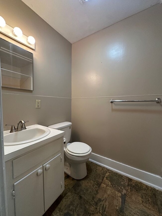3 1/2 Apollo Rd