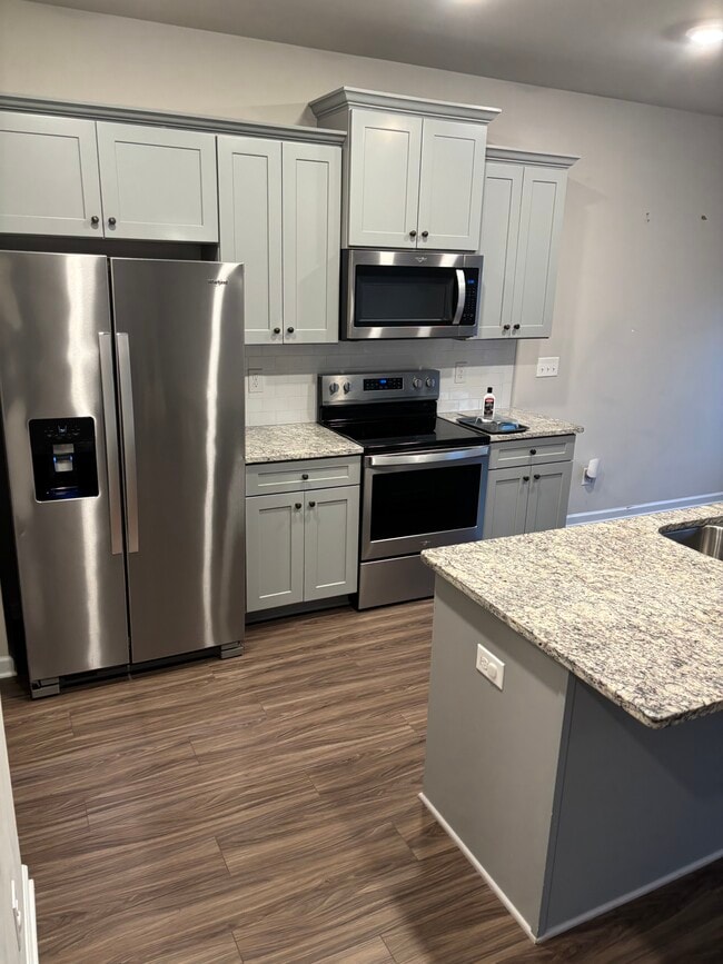 Photo - 7107 Chara Ln SW