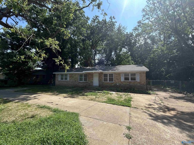 Building Photo - 3304 Pulaski Pike NW Rental