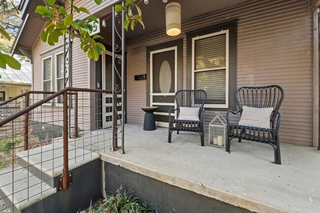 Photo - 1805 Brackenridge St