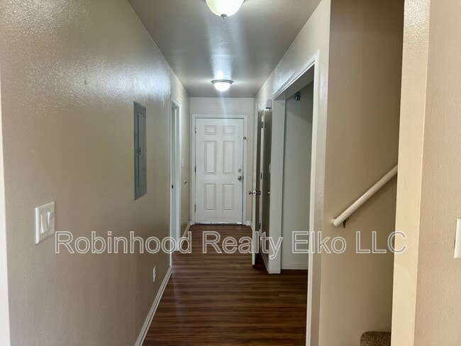 Photo - 1640 Winchester Dr