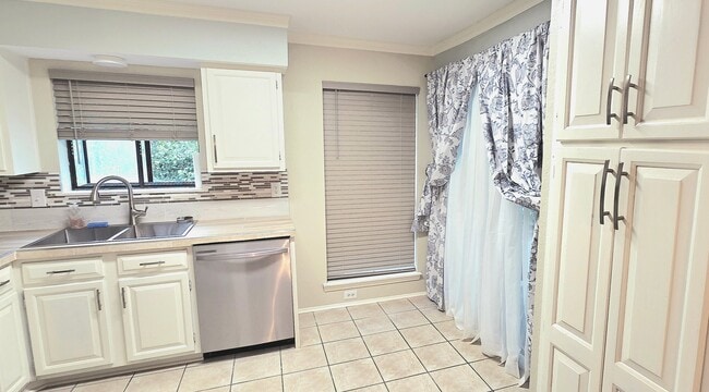 Photo - 1304 E Bayou Pkwy Unit 5A