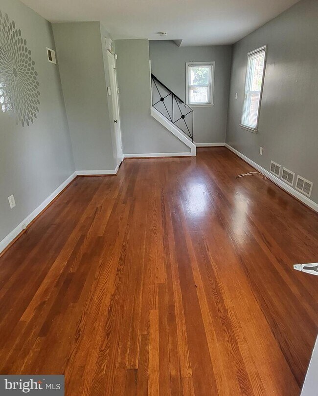 Photo - 6912 17th Ave