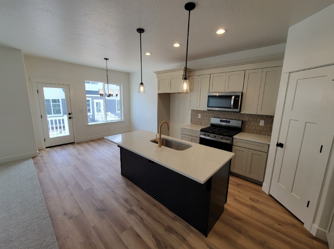 Photo - 1753 N Festive Wy Townhome