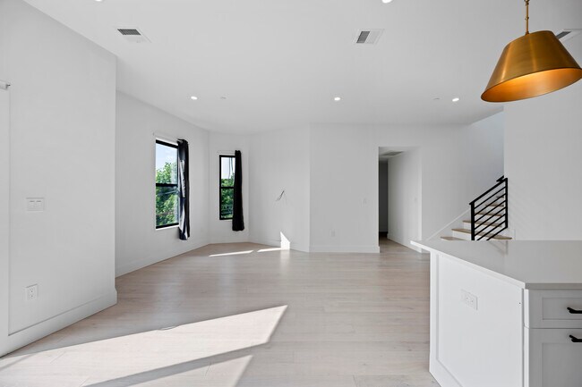 Photo - 7 Wordsworth St