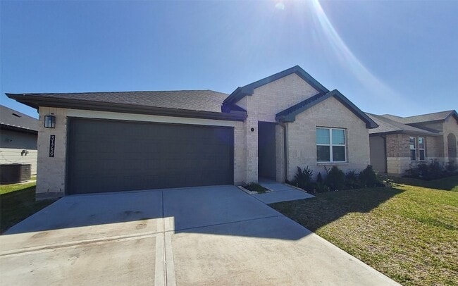 Building Photo - 31739 Margaret Woods Ln