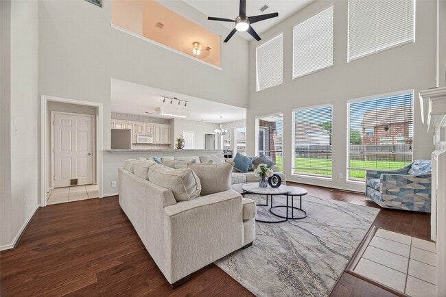 Photo - 5911 Indian Hills Ln