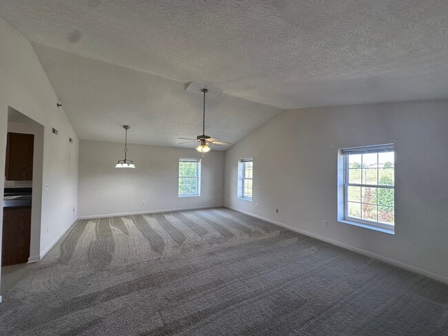 Photo - 4 Rose Garden Ln