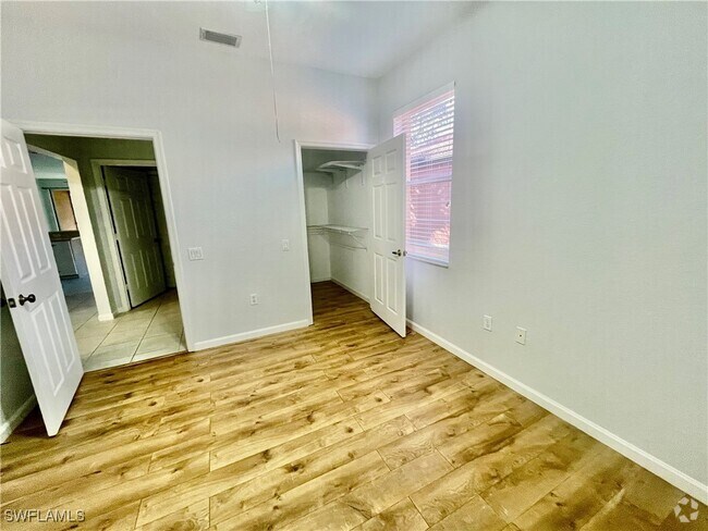 Building Photo - 10033 Heather Ln Unit 5 Rental