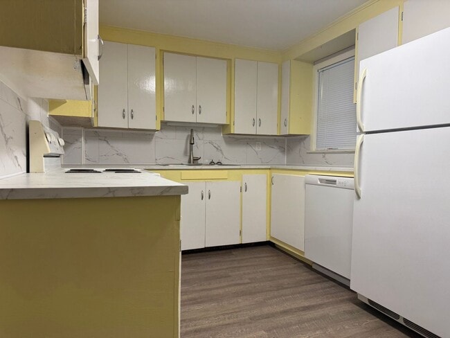 Photo - 3-bedroom, 1.5-bath Newly Remodeled Home in Roseburg