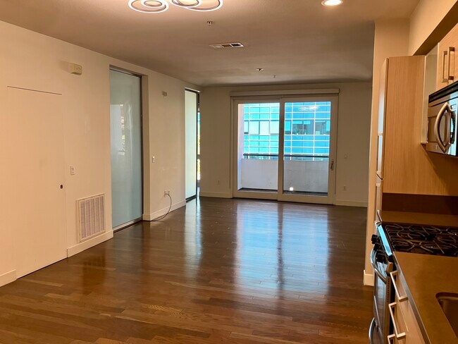 Photo - 1234 Wilshire Blvd Unidad 540