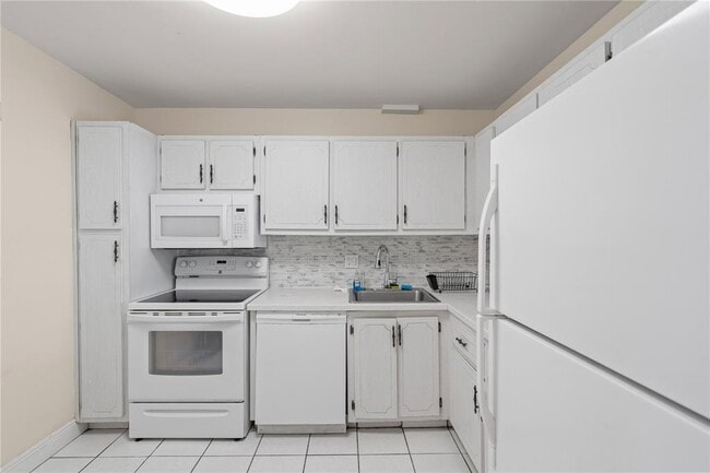 Building Photo - 8350 Sands Point Blvd Unit E309 Rental
