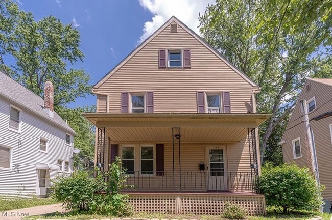 Building Photo - 1529 Beardsley St Rental