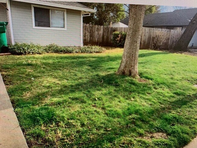 Photo - Greenwood Estates has a Unique, 2 Bedroom ... Unidad 74-2