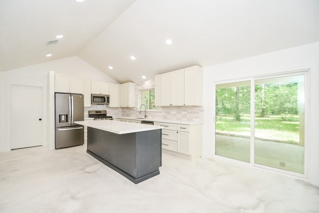 Photo - 6914 Evergreen St