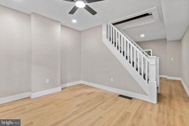 Photo - 4920 Knorr St