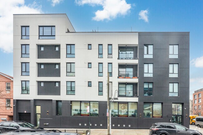 Photo - 1206 Putnam Ave