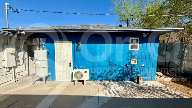 Building Photo - 1419 E Hatcher Rd