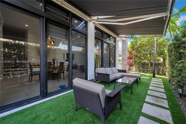 Photo - 8279 NW 43rd St