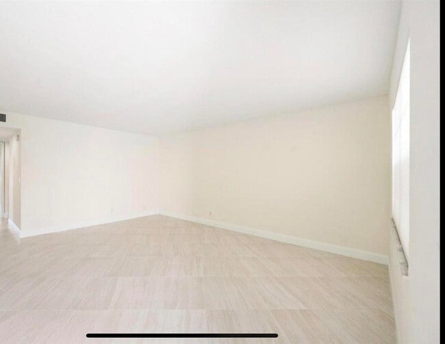 Photo - 401 Monaco Way Unit 401