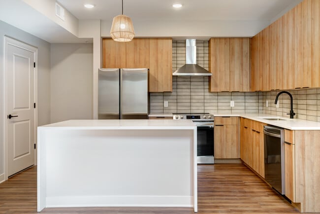 Green|House Short North