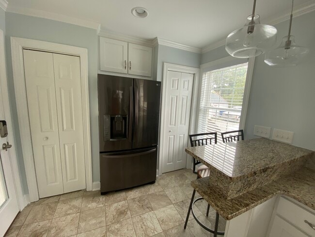 Photo - 418 S Maple St