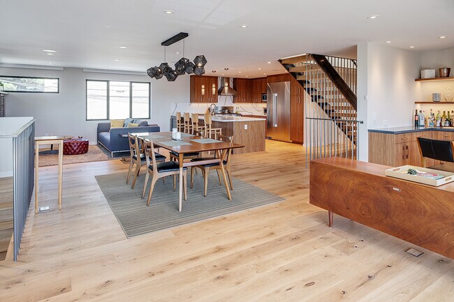 Photo - 35 Hiliritas Ave