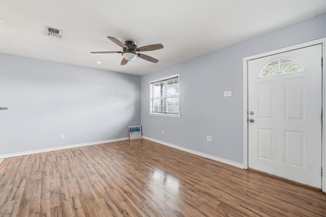 Photo - 1741 Pasadena Dr