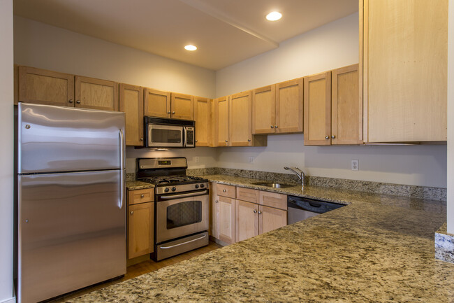 Building Photo - 90 2nd St Unit LF201 Rental