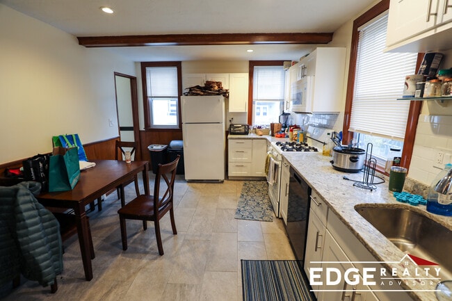 Photo - 43 Newcastle Rd Unit 2