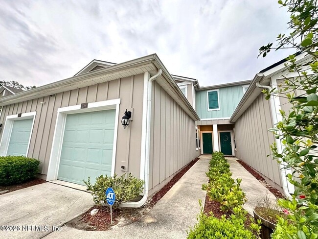 Building Photo - 336 Aralia Ln