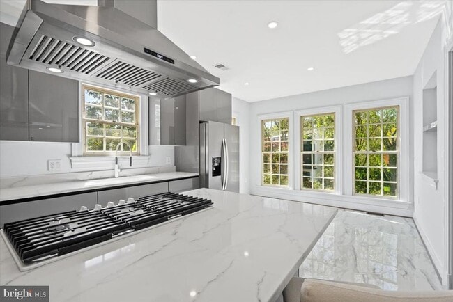 Photo - 1626 Foxhall Rd NW