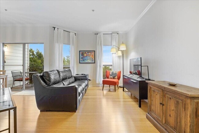 Building Photo - 6000 Shepherd Mountain Cove Unit 1818 Rental