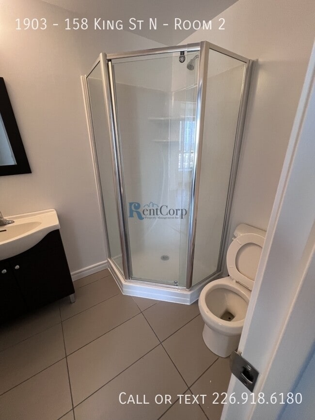 Photo - 158-1158 King St N