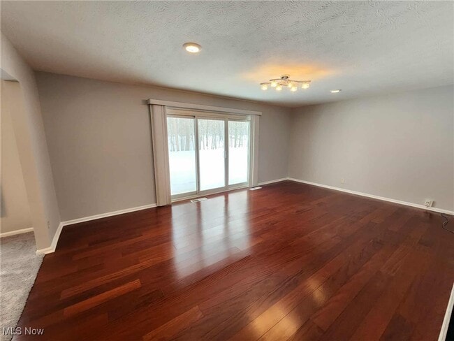 Photo - 6960 Carriage Hill Dr