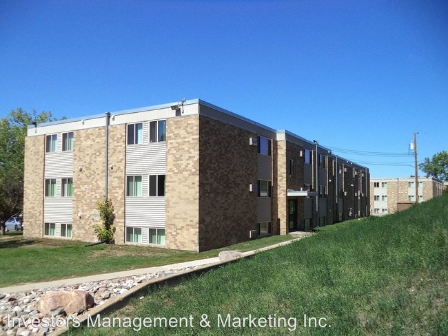The Brooklyn Heights Apartments - The Brooklyn Heights Apartments