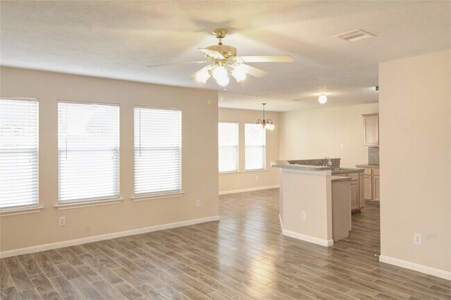 Photo - 5530 Violet Path Ln