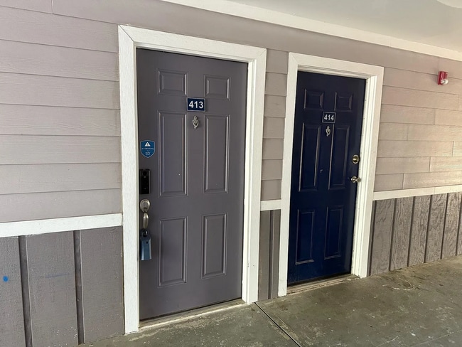 Photo - 3 Bed / 3 Bath Condo with Amenities on the 1ST Floor! Unidad 413