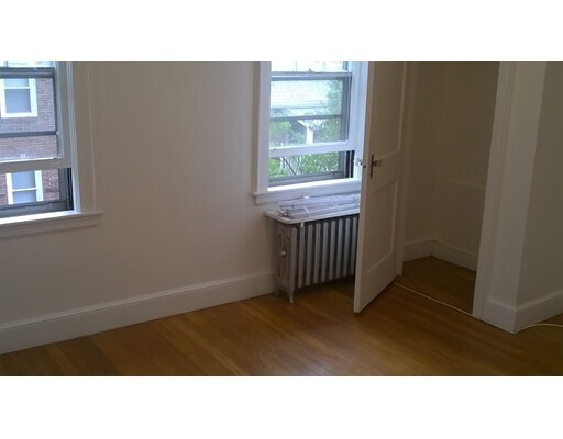 152 Chestnut Hill Ave Unit 1